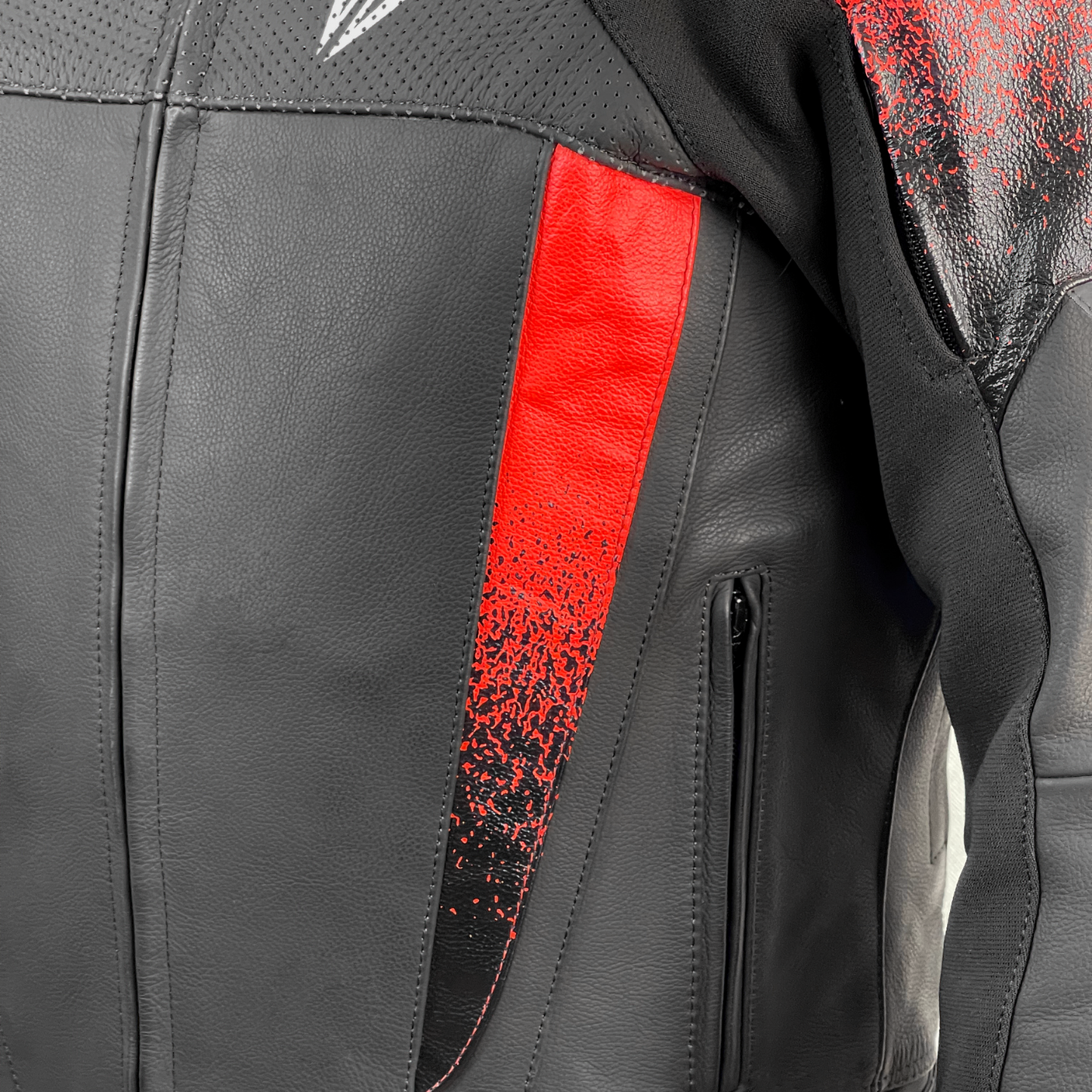 CHAQUETA DE MOTO ANTIDEAD BOOST GP V4/ NEGRO Y ROJO